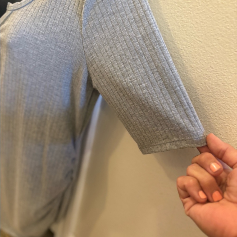 Gray Ribbed Button-Front Women's Top - Picture 4 of 6